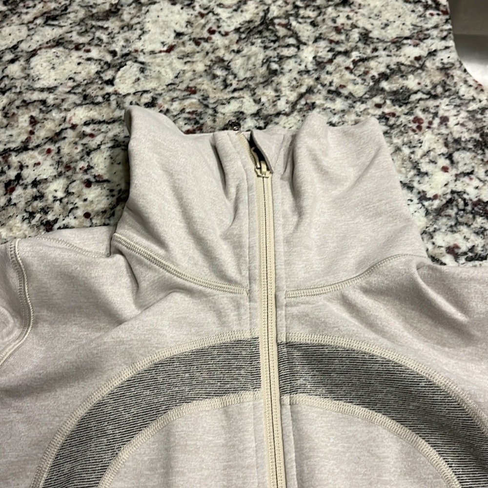 Classic Lululemon Define Jacket Size 6 - image 3